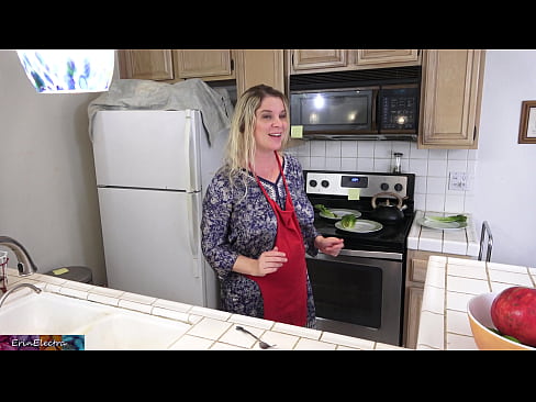 ❤️ Stepmom milking him in the kitchen before his date ❤ Sluts at porn en-us.passionateembracespotlight.ru ❤